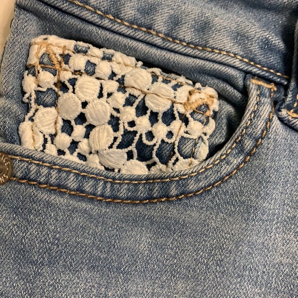 NWOT Jean Shorts with White Lace Trim - Picture 6 of 7